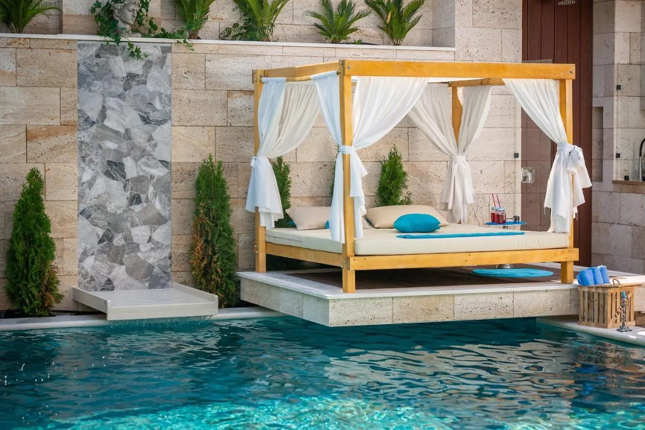 Villa Arbanessa With Heated Pool Trogir 0*,