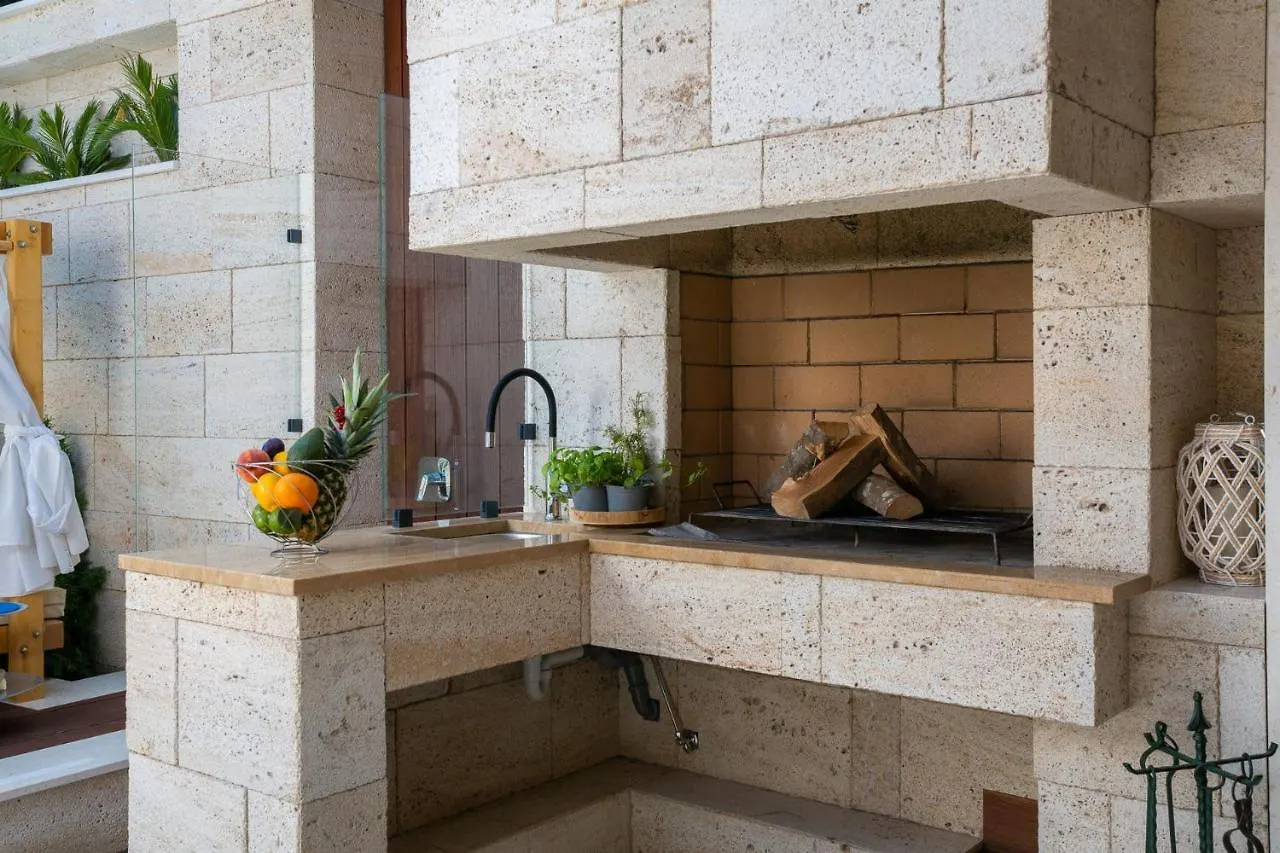 Villa Arbanessa With Heated Pool Trogir