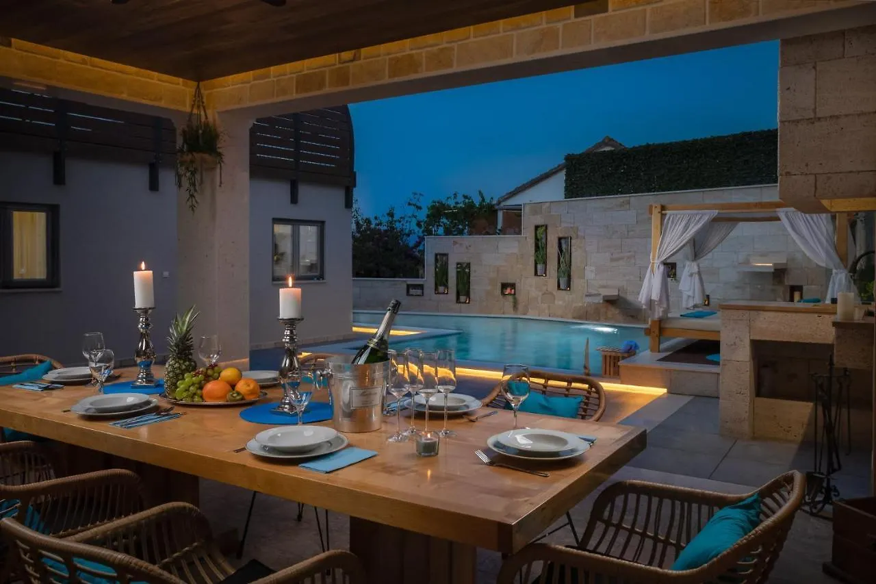 Villa Arbanessa With Heated Pool Trogir Holiday home