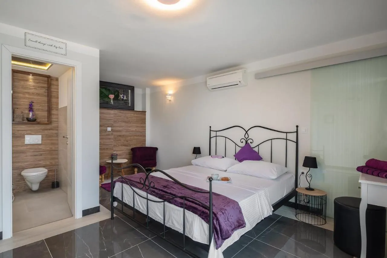 Villa Arbanessa With Heated Pool Trogir