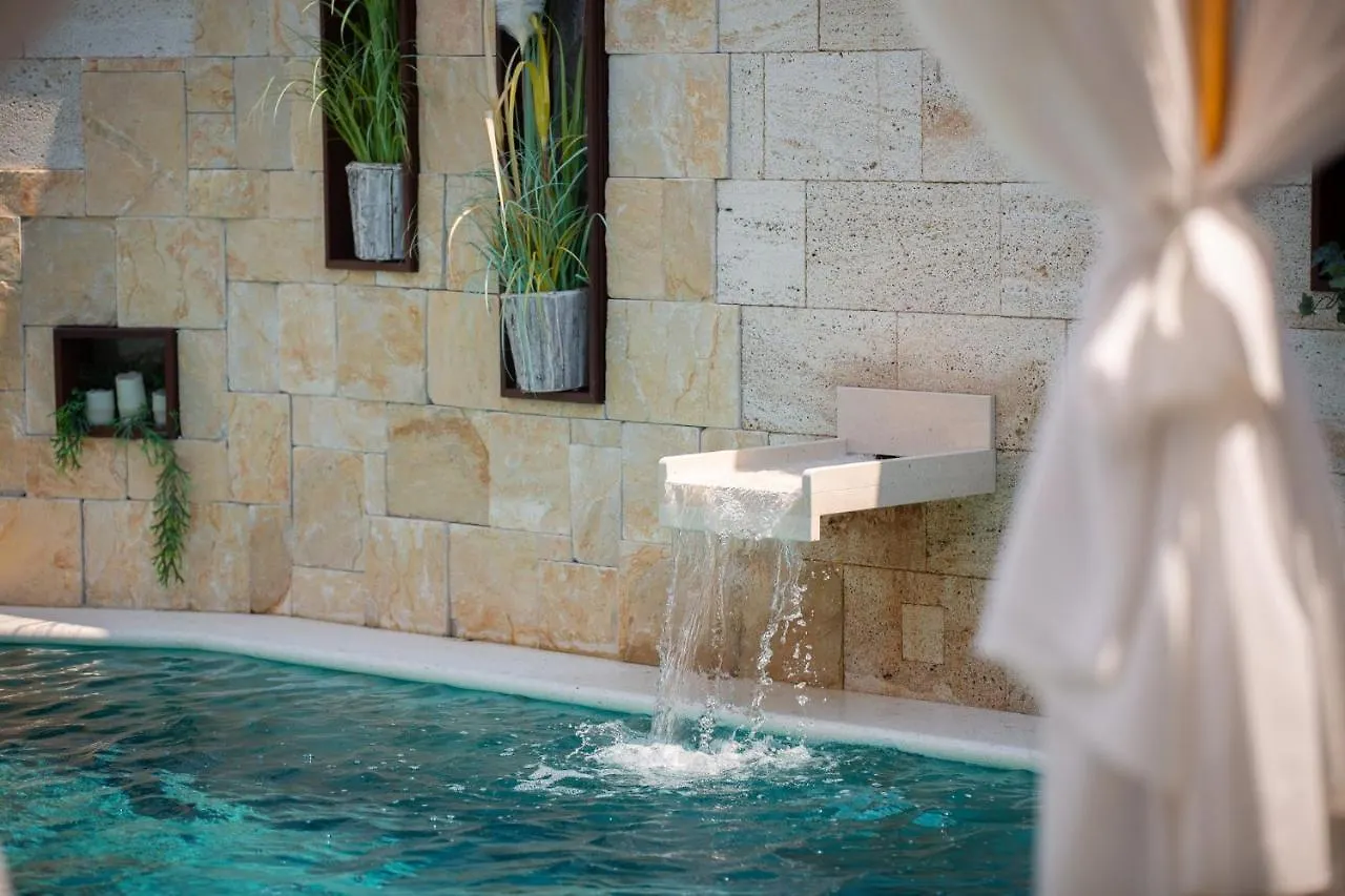 Villa Arbanessa With Heated Pool Trogir